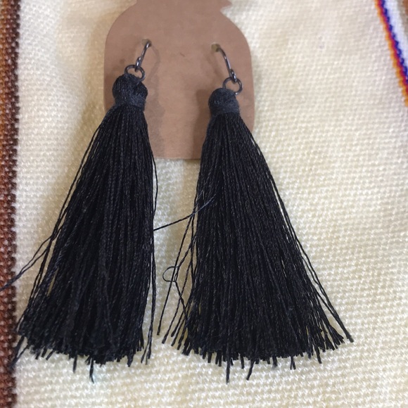 Black Tassel Earrings from Cato Must Bundle - Picture 6 of 6
